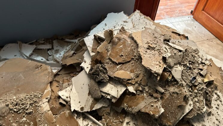 Casa de la Congregación de la Misión sufre graves inundaciones tras temporal en Santiago y el P. Fernando Macías,  resulta lesionado.